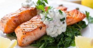 salmone-salsa-yogurt